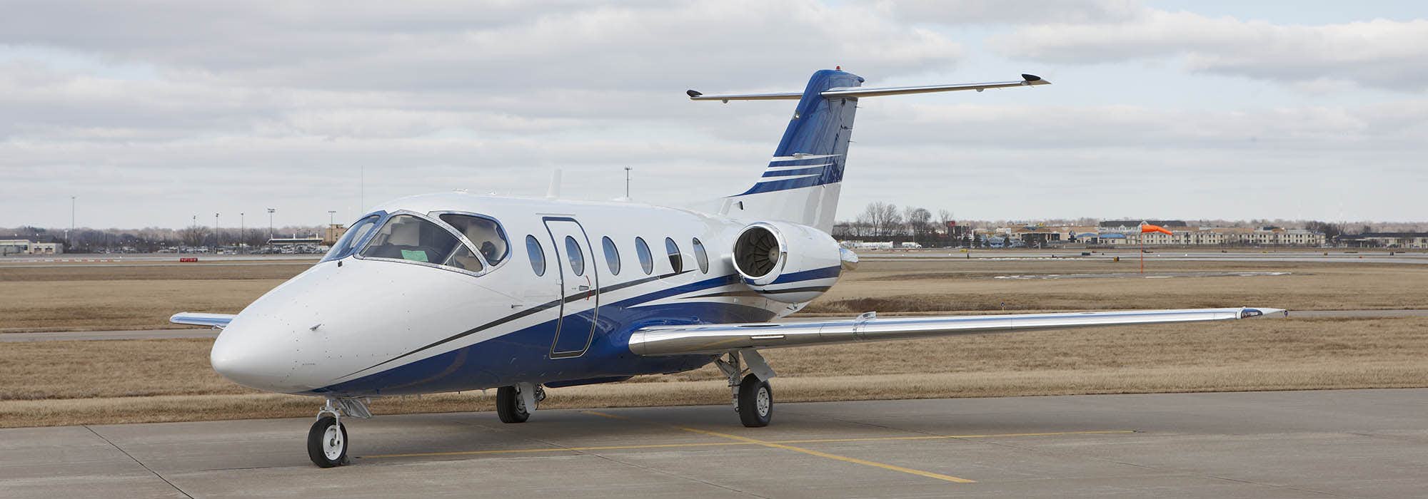 Hawker 400XP